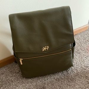 Freshly Picked Classic Diaper Bag - Olive